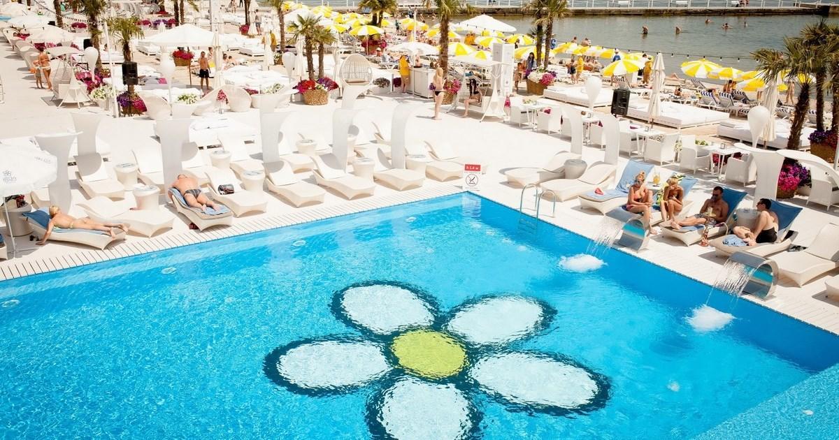Family Apartments Aquamarine Of Arcadia オデッサ エクステリア 写真